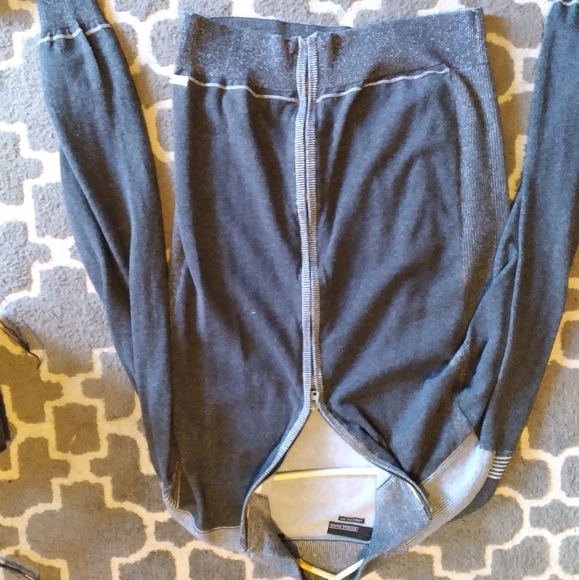 Large Buckle Sweater - Picture 2 of 3